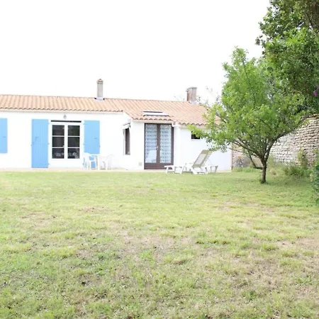 Holiday home Maison Au Calme A 400m De La Plage, La Bree-les-bains, Jardin Clos, Veranda, 2 Chambres, 4 Couchages - Fr-1-246a-74