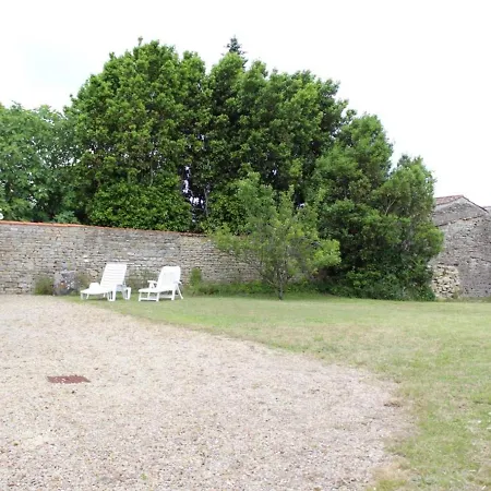Maison Au Calme A 400m De La Plage, La Bree-les-bains, Jardin Clos, Veranda, 2 Chambres, 4 Couchages - Fr-1-246a-74 Holiday home