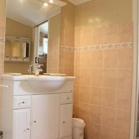 Maison Au Calme A 400m De La Plage, La Bree-les-bains, Jardin Clos, Veranda, 2 Chambres, 4 Couchages - Fr-1-246a-74